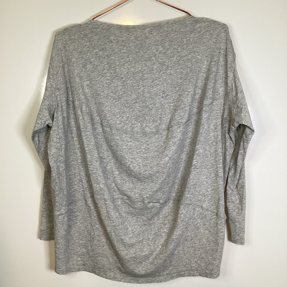 Lululemon Women's Back In Action Long Sleeve Gray Long Sleeve Tshirt - Picture 5 of 8